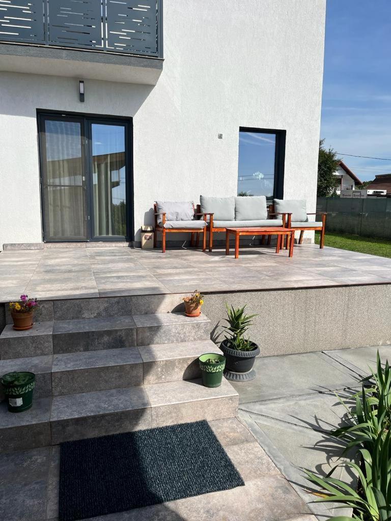Mimi House Villa Baia de Fier Exteriör bild